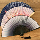 Retro stílusú összecsukható legyező női japán mintás retro ruha művészet kézműves ajándék lakberendezési dísz, táncoló kézlegyező