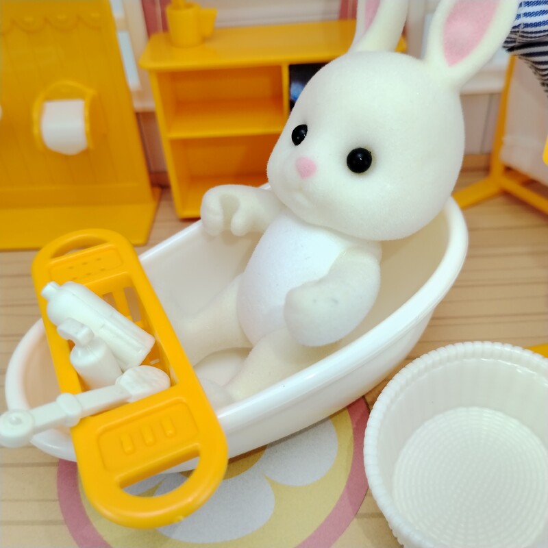 Оригинални миниатюрни предмети Аксесоари и мебели за куклена къща Семейни играчки Всекидневна Баня Кухня Играчки за момичета Момче