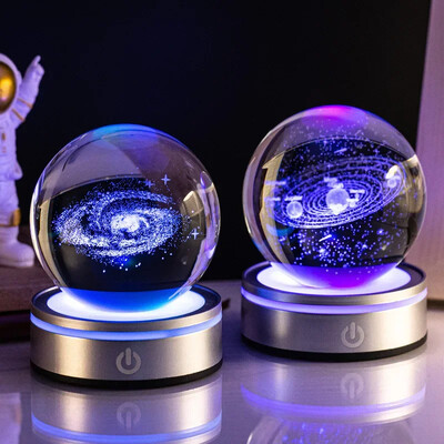 Lumini de noapte cu bile de cristal Planetă strălucitoare Galaxy Astronaut 3D RGB Lună Lampă atmosferă Decoratiuni de masă Cadouri pentru copii decor acasă