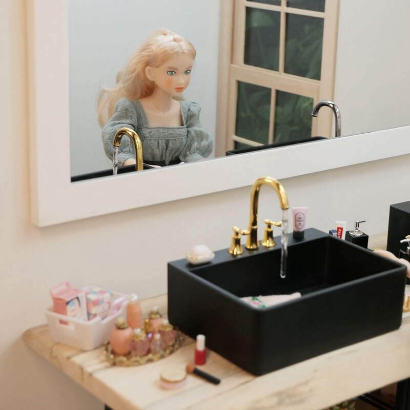 NOVÝ Miniatúrny kuchynský drez v mierke 1/6, umývadlový kohútik pre Blyth Barbie, nábytok, hračky, príslušenstvo