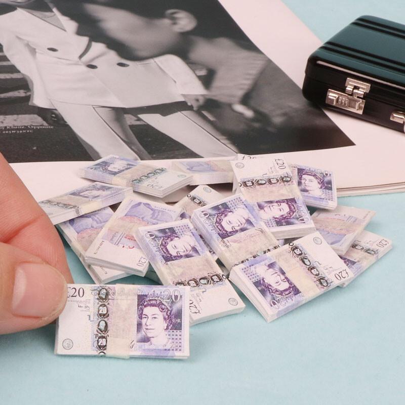 Miniatűr tárgyak Mini Dollár Euro Koreai Won Money Bankjegyek Modell Barbie Doll Ob11 1/6 1/12 Akciófigura babák Kiegészítők