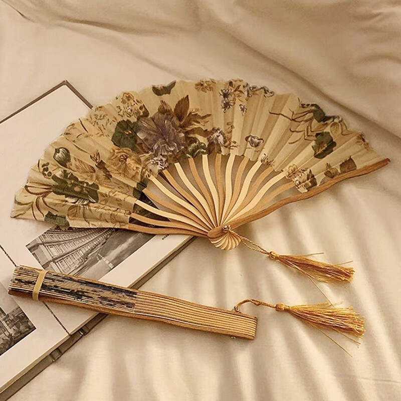 Skladací vlnitý bambusový vejárovitý ventilátor, vintage, náhodne kvetinová potlač, ručne držaný strapcový ventilátor, ručne vyrobená bytová dekorácia, foto rekvizity