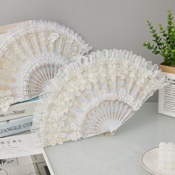 Λευκή Lolita Lace Hand Fan Retro Court Style Handheld Lace Fin Fan Handled Plastic Handled with Pearl Bride Hand Fan Party