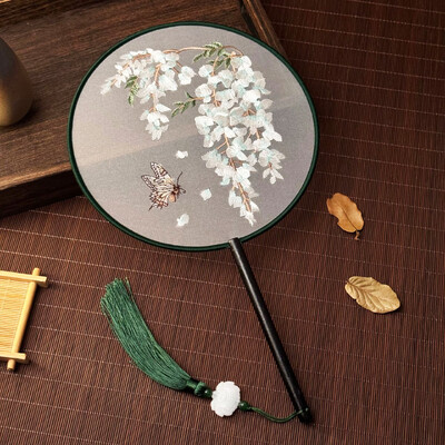 Китайски стил бродерия Tuanfan Hanfu Двустранно антично танцово ветрило Женско Cheongsam Catwalk Пискюл Кръгла ветрило с дълга дръжка