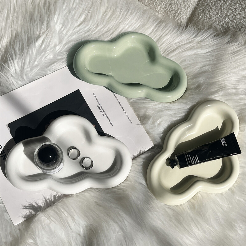 Keramický podnos na šperky A Premium Feeling Cloud, dizajn niky, bytová dekorácia, obývacia izba, aranžmán šperkov