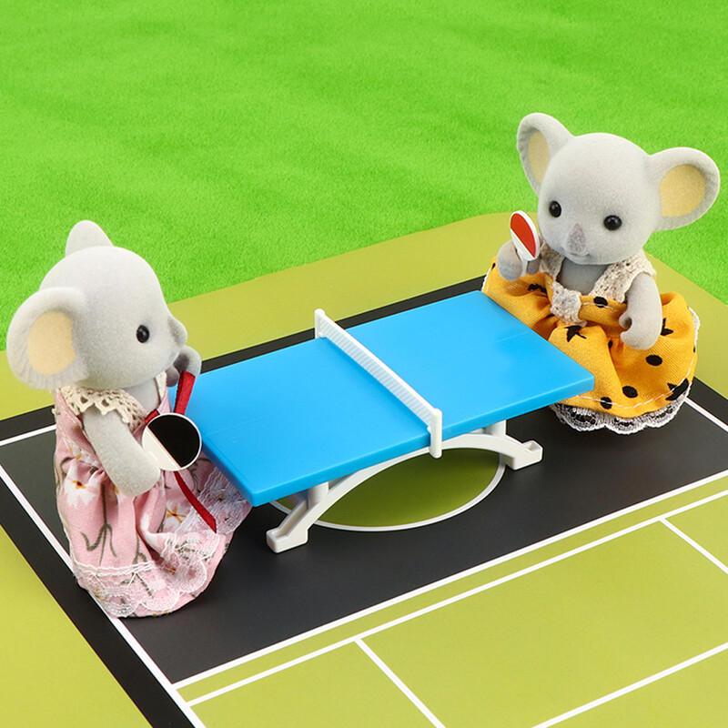 1/12 Forest Family Животни Футболна игра Спортен костюм Модел Куклена къща Миниатюрен аксесоар Баскетбол Играчки за деца Подаръци за рожден ден