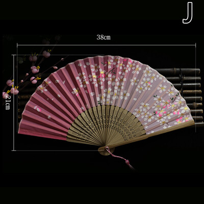 1db Ősi szilvavirág selyem összecsukható legyező kínai stílusú Hanfu díszített kézi legyezők Kézműves ajándék Elegáns faragott bambusz tánclegyező