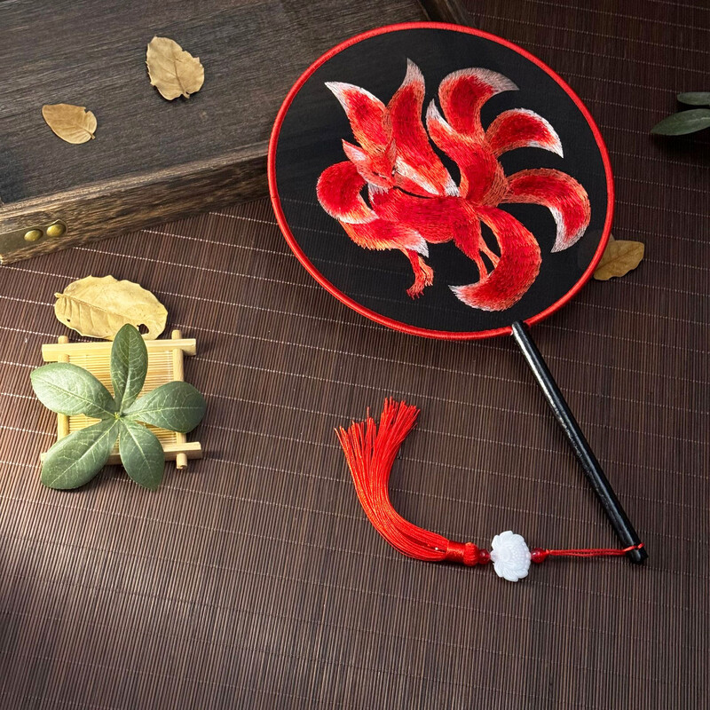 Kétoldalas hímzett legyezőkör és kör alakú FanDance FanSu hímzett FanCheongsam FanAntik legyezőkHanfu FanRetro ventilátor