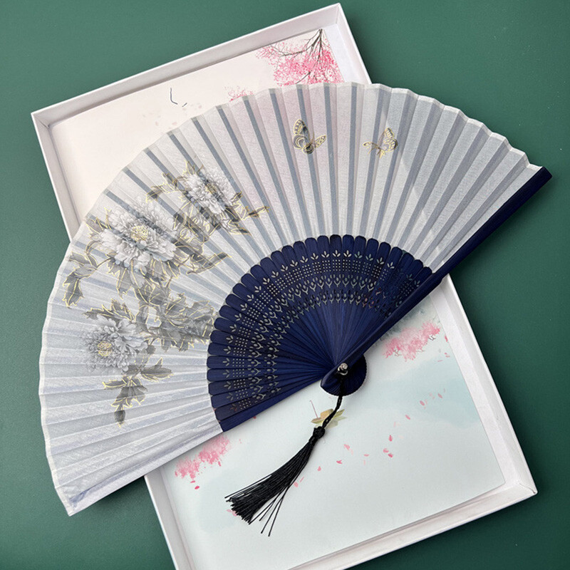 Kínai stílusú klasszikus bambuszlegyező bazsarózsa mintás összecsukható legyezők Kézműves lakberendezési tárgyak tánclegyezők ősi stílusú vintage festmények legyezők ajándék