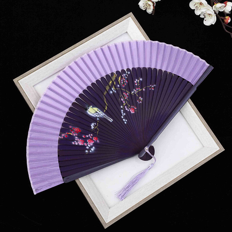 2024 Vintage čínsky štýl Ručný skladací ventilátor Čisté farby Tanečná svadobná dekorácia Elegantné drevené domáce párty rekvizity Vlastné predstavenie