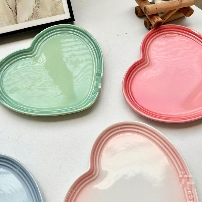 Prancūziška vaivorykštės lėkštė keramika buitinė širdies formos meilė Specialios formos seklios plokščios vaisinės vakarietiškos maisto daržovių padėklai
