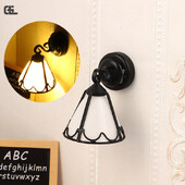 1:12 Babaház Miniatűr LED-es fény, csipke fehér burkolatú fali lámpa Otthoni világítás Modell Bútor Dekoráció Játék Babaház Kiegészítők