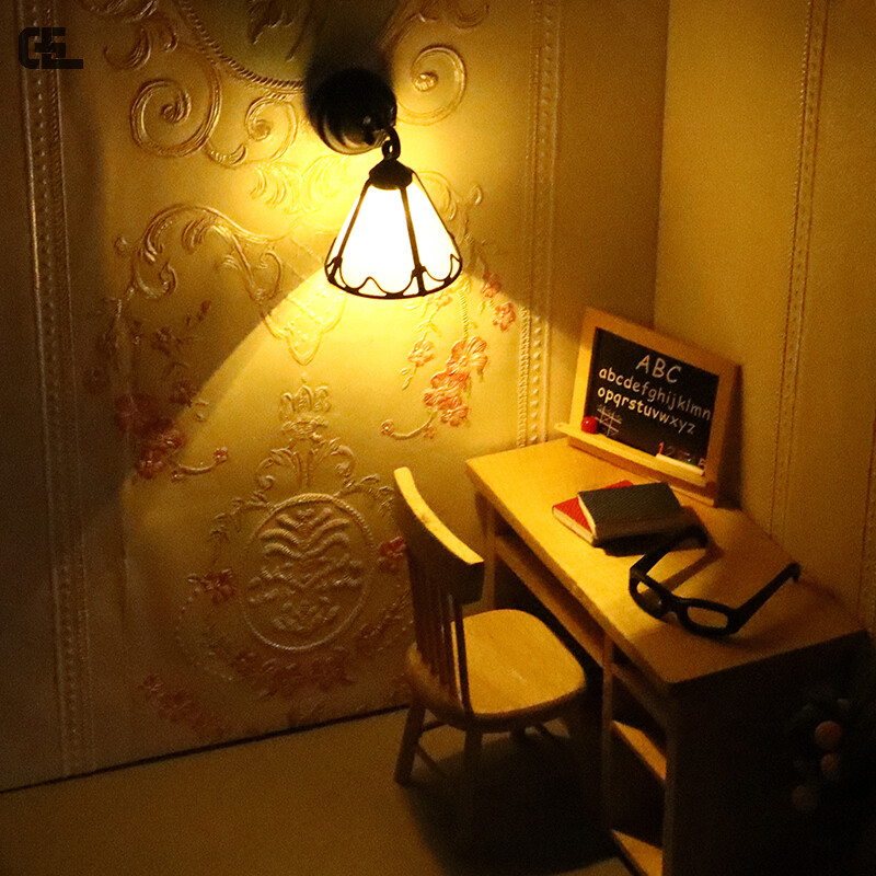 1:12 Babaház Miniatűr LED-es fény, csipke fehér burkolatú fali lámpa Otthoni világítás Modell Bútor Dekoráció Játék Babaház Kiegészítők