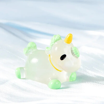 10 τμχ Mini Cartoon Unicorn Glow At Dark Miniatures Figurines Unicorns Kawaii Home Decor Φωτεινή Νεράιδα Αξεσουάρ κήπου