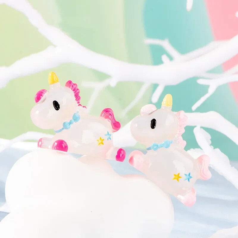 10 τμχ Mini Cartoon Unicorn Glow At Dark Miniatures Figurines Unicorns Kawaii Home Decor Φωτεινή Νεράιδα Αξεσουάρ κήπου