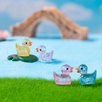 50PCS Mini Ducks Resin Sein Miniatures Fairy Garden Decoration Блестяща патешка къща за кукли Направи си сам Аксесоари Домашен декор Kawaii