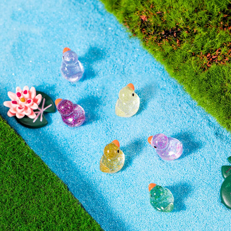 50PCS Mini patke Minijature od smole sa šljokicama Vilinski ukras za vrt Sjajna patka Kuća za lutke DIY dodaci Kućni dekor Kawaii