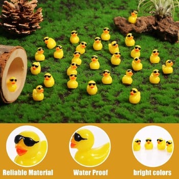 50/100PCS Mini Yellow Ducks with Glasses Fairy Garden Miniatures Πάπια που φοράει γυαλιά ηλίου Kawaii Αξεσουάρ σπιτιού Διακόσμηση γραφείου