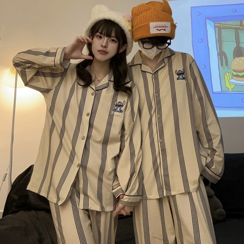 Férfi pizsama pármodell Piros madártávlatú pizsama Kényelmes nyári és őszi, hosszú ujjú nappaliruha öltöny kívül is hordható