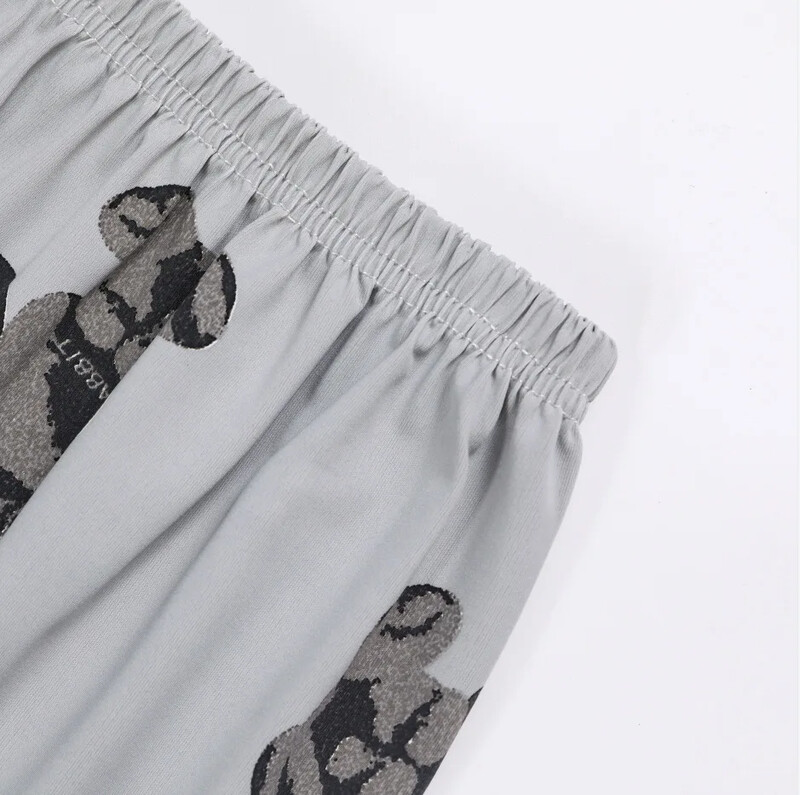 Set de pijamale pentru bărbați Feel de ultimă generație. Îmbrăcăminte de casă ocazională, îmbrăcăminte de exterior, sezonul de primăvară, vară, lapte, mătase