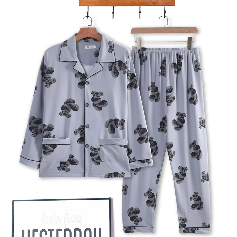 Set de pijamale pentru bărbați Feel de ultimă generație. Îmbrăcăminte de casă ocazională, îmbrăcăminte de exterior, sezonul de primăvară, vară, lapte, mătase