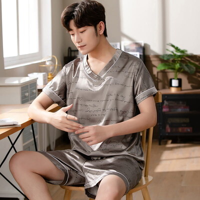 2024 Ice Silk pizsama Férfi nyári rövid ujjú, vékony szimulációs selyem pizsama alkalmi nagy méretű otthoni hálóruha, 2 részes készlet