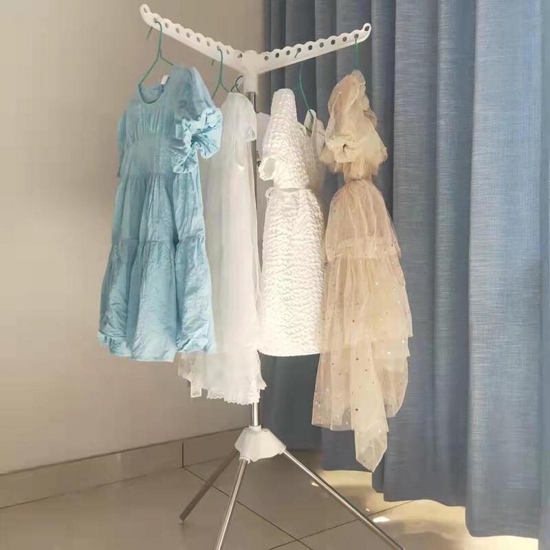 Háromlábú ruhaszárító állvány Összehajtható hordozható, helytakarékos ruhaszárító állványok Rozsdamentes acél teleszkópos ruhaszárítás függesztve