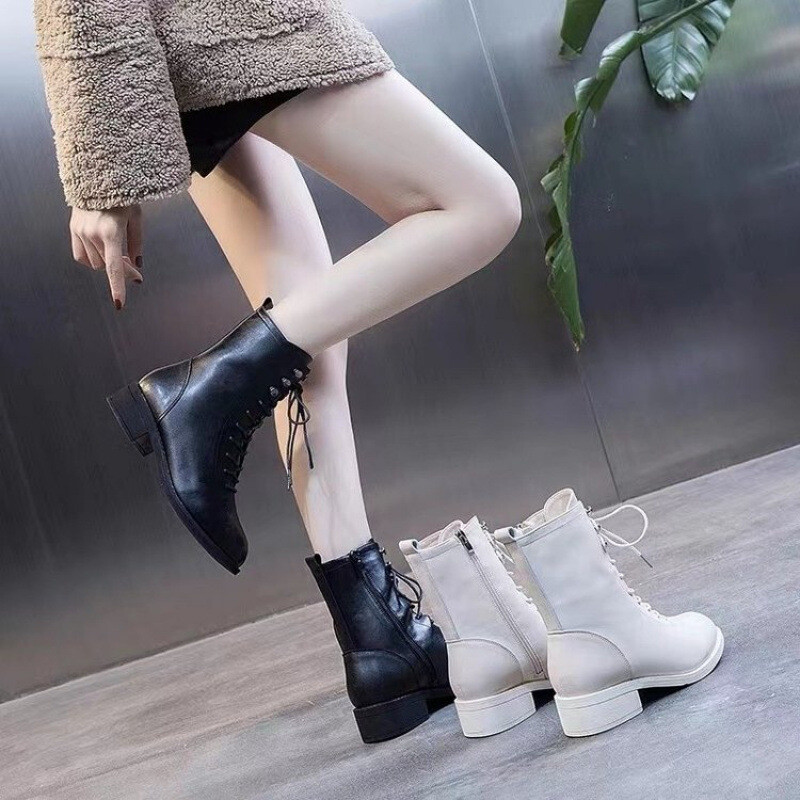 Bijele Martin čizme za žene Britanski stil 2024 Nove jesenske kožne cipele sa srednjom petom Proljetne i jesenske pojedinačne čizme Debeli potplat Kratke čizme