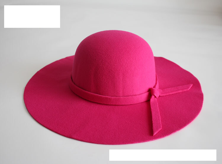 Tavaszi és őszi hullámos, nagy karimájú, nagy karimájú, retro utánzatú gyapjú filc sapka Női divat sapka színpadi sapka