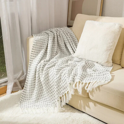 Nordic White Casual Blankets Throws Mäkké pohodlné pletené šály na pohovku, deka, obliečky na koniec postele, cestovné, hotelové, dekoratívne prehozy