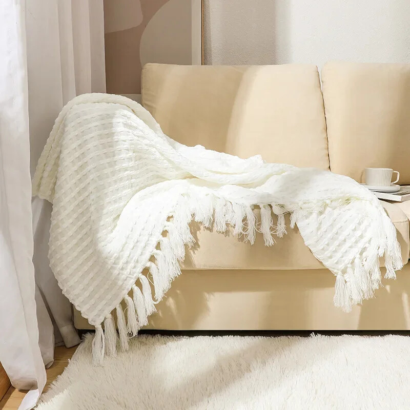 Nordic White Casual Blankets Throws Mäkké pohodlné pletené šály na pohovku, deka, obliečky na koniec postele, cestovné, hotelové, dekoratívne prehozy
