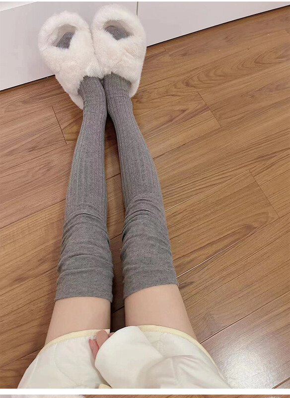 Čarape Ženske jesenske i zimske debele pletene jednobojne čarape visoke bedra Kovrčave crne bijele čarape za žene iznad koljena održavaju toplinu