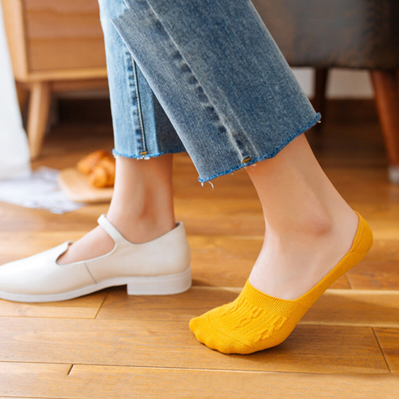 5 poros moteriškos medvilninės žemo kirpimo kojinės Tvirtos snaigės, minkštos vasarinės silikoninės neslystančios gilios burnos kojinės, apsaugančios nuo kulnų slinkimo.
