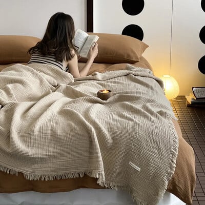 A klasės Merade pavasario ir vasaros keturių sluoksnių raukšlių siūlų kutų antklodė kūdikių apkabinimo antklodė