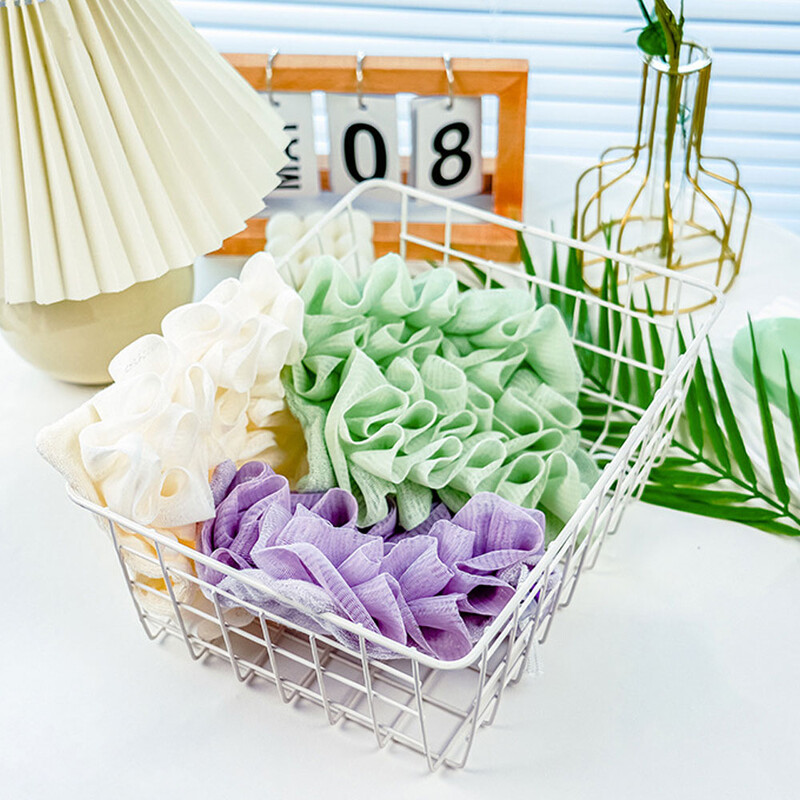 2 az 1-ben fürdőlepedő golyós luffa húzózsinóros zárással a szappanhoz Puha hámlasztó hálós zuhanyszivacs bőrápoló fürdőeszköz