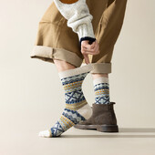 Muške svečane čarape, pamučne okrugle čarape, 3 para, prozračne i upijaju znoj, šarene crne čarape s šarenim uzorkom