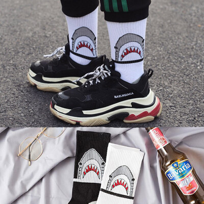 Modes Shark Hip Hop Zeķes Vīriešu Garās Zeķes Karikatūra Hiphop Street Sports Skateboard Black White Crew Socks