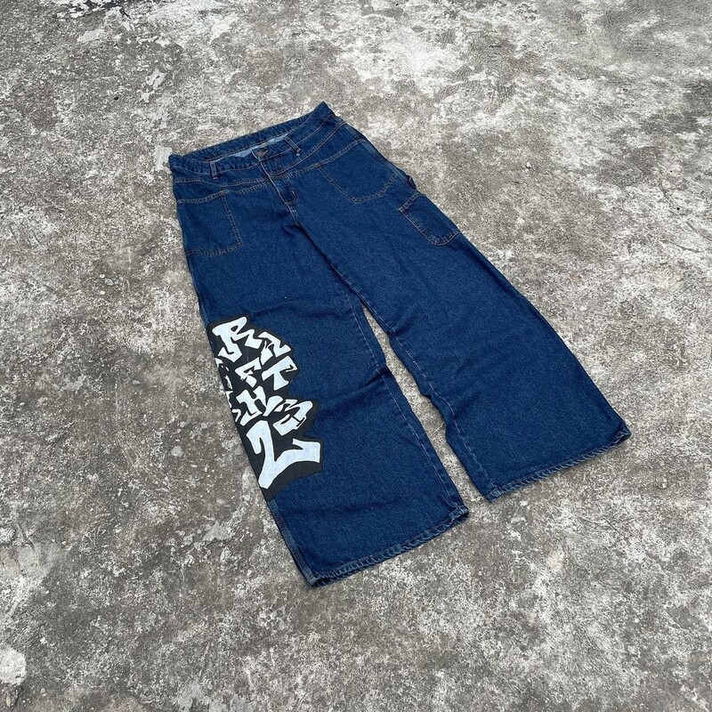 Hiphopo stiliaus didelės raidės Animacinių filmų spaudiniai Mėlyni džinsai Vyrai ir moterys 2024 m. rudenį Naujos Harajuku laisvos iki grindų kelnės
