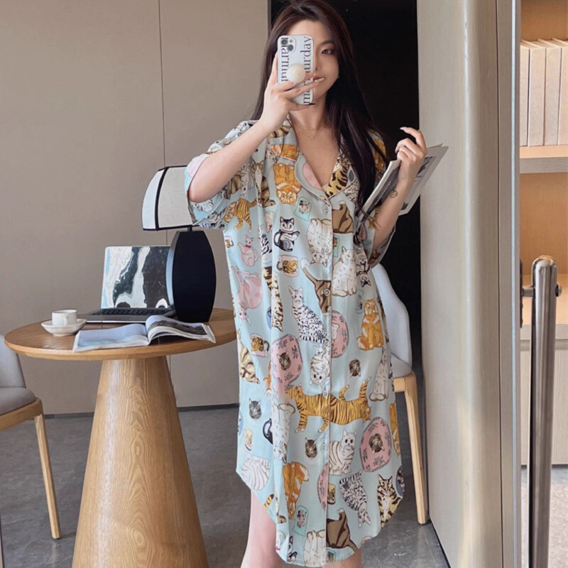Vasarinė moteriška pižama suknelė ledinis šilko paviršius naujas animacinis kačių naktinis marškinys, atvartas trumpomis rankovėmis pižamos suknelė mergaitei naktinis marškinys