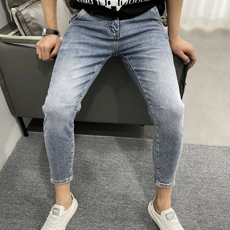 Trendy modré džínsy pánske skrátené nohavice, ležérny voľný strih, crossbody vrecko, zoštíhľujúci efekt, priedušná bavlnená džínsová tkanina