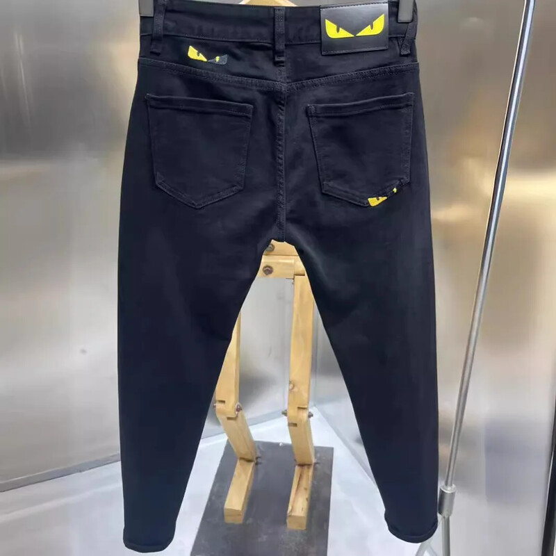Trendy vintage čierne strečové slim fit džínsy nový štýl mladistvých malých rozmerov s nižším pásom pre mužov, cezhraničné skladom