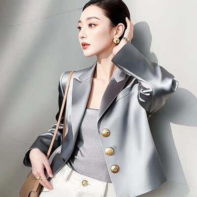 2024 kora őszi új kis illatos ezüstszürke szaténkabát nőknek Egyedi és szuper gyönyörű rövid professzionális kis öltöny