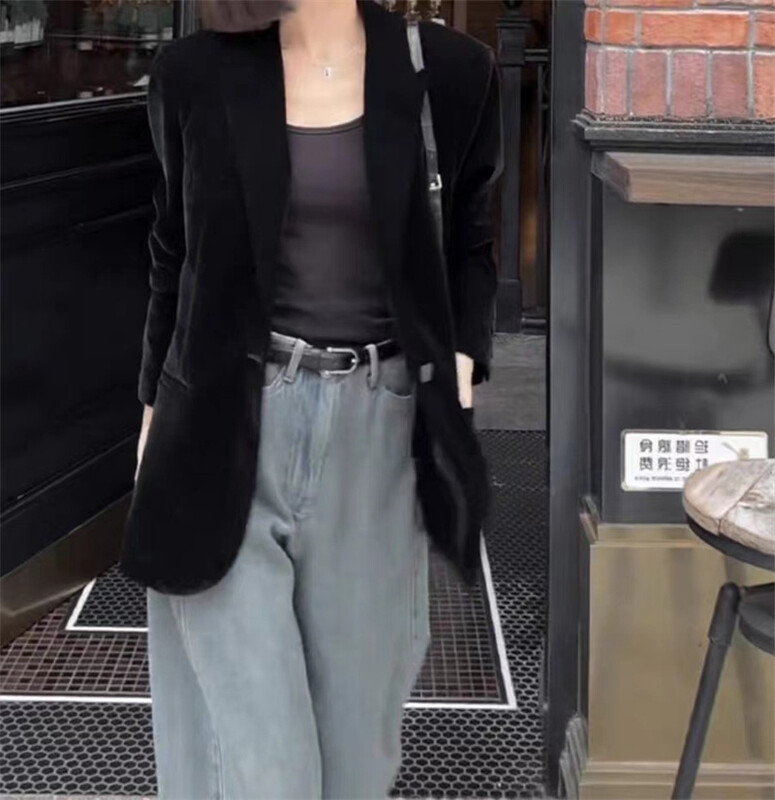 Φθινοπωρινό νέο μαύρο βελούδινο γυναικείο μπλέιζερ μόδας μακρυμάνικο μονό κουμπί κοστούμι casual χαλαρό ταμπεραμέντο Top γυναικείο πανωφόρι