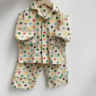 2024 Új gyerekek fiúk lányok pizsama szettek Rajzfilmmintás hosszú ujjú aranyos póló felsők nadrággal Kisgyermek baba őszi alvóruhák