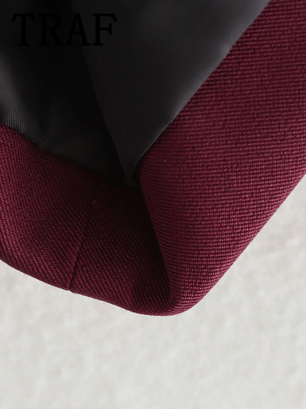 TRAF Бордо Блейзър Жена 2024 Есен Дамски блейзъри Двуредни връхни дрехи с дълъг ръкав Офис облекло Дамски модни блейзъри