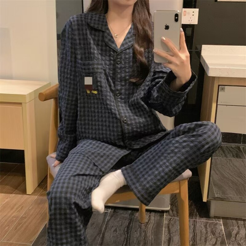 Pavasario ir rudens naujos moteriškos pižamos namų aprangos kostiumas mergaitėms ilgomis rankovėmis Pavasario ir rudens tinklelis, raudonas animacinių filmų languotas namų drabužių rinkinys