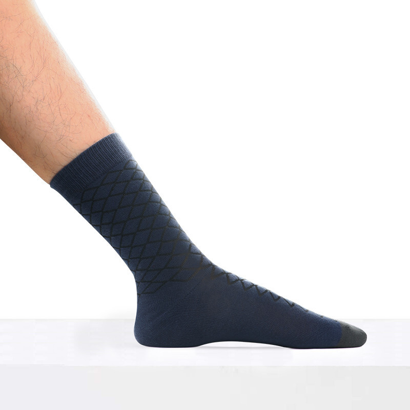 2024 új üzletember férfi zokni ruha zokni Újdonság fésült pamut divat brit úriember gyémánt legénységi zokni férfi egész szezonra