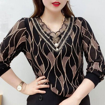 Офис дама Fashion Wave Printed Leaf T-shirt Lace Spliced Embroidery Chic Pearl Tridimensional Decoration Пуловери с V-образно деколте