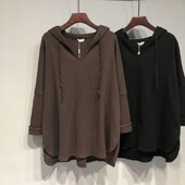 300 svarų negabaritinių laisvų vaflių vidutinio ilgio marškinėliai su gobtuvu V formos iškirpte, skirti moterų pavasario rudens liekninimui pilvą dengiantis viršus