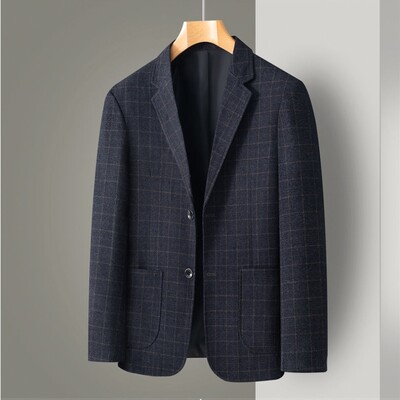 Prabangi pavasario ir vasaros mada su dviguba sagtimi miesto vyrišku kostiumu ilgomis rankovėmis laisvalaikiui + verslui + biurui